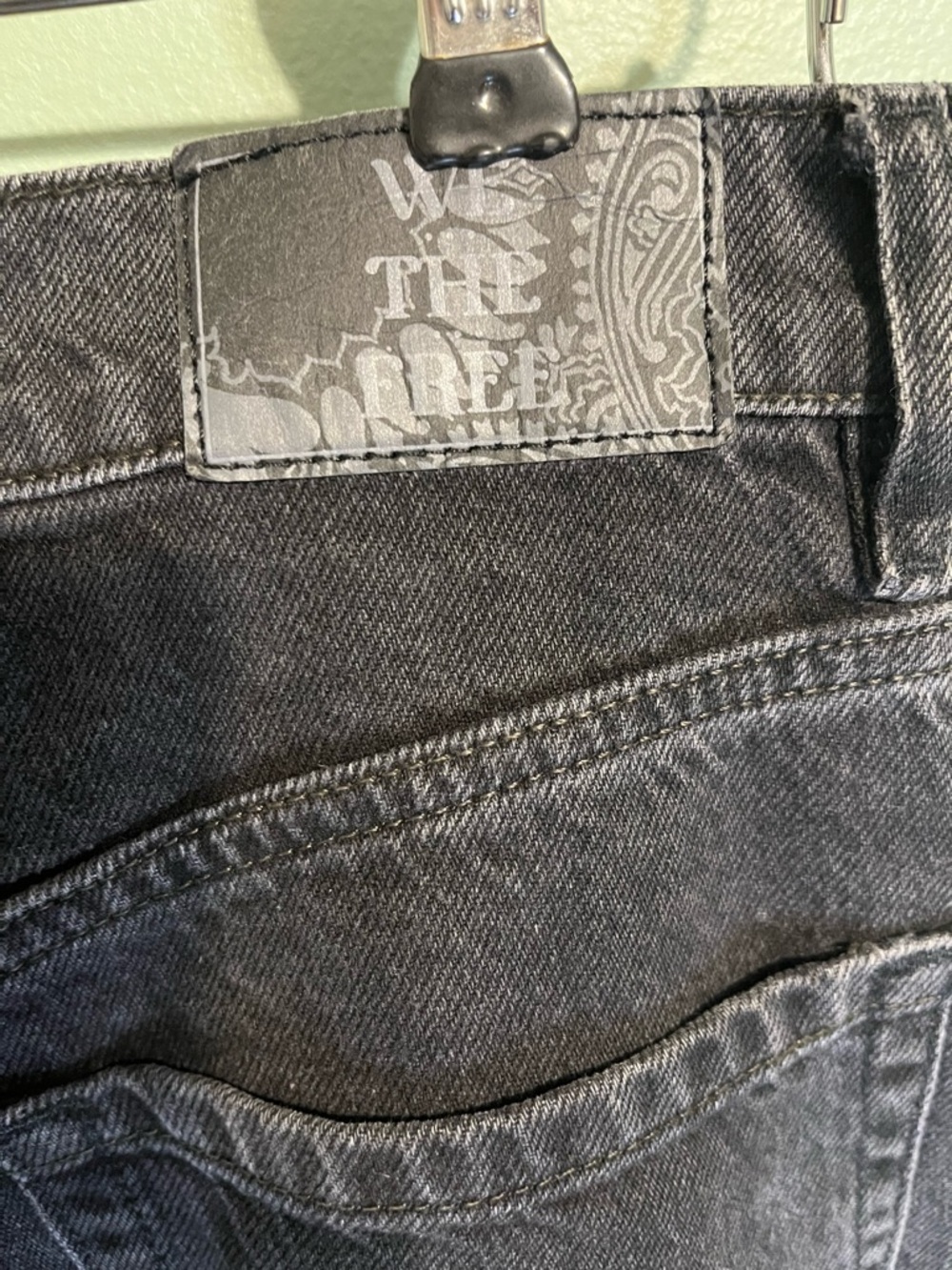 We wThe Free Black Wide-Leg Belted Jeans - Picture 5 of 12